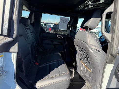 Used 2024 Ford Bronco Badlands image 49