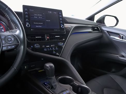 Used 2023 Toyota Camry XSE FWD image 27