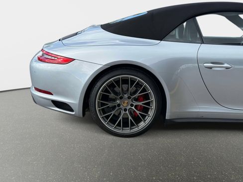 Used 2017 Porsche 911 Carrera 4S image 18