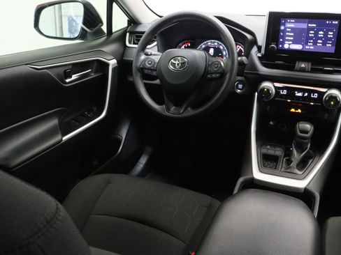 Certified 2025 Toyota RAV4 XLE FWD image 30