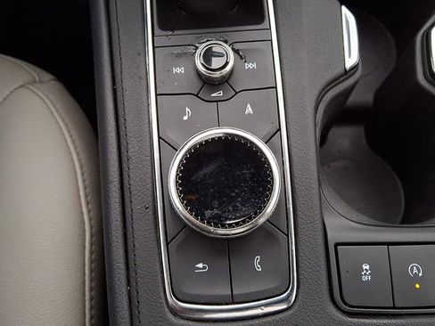 Used 2021 Cadillac XT4 Luxury w/ Cold Weather Package image 25