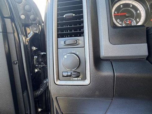 Used 2018 RAM 2500 Tradesman w/ Chrome Appearance Group image 15