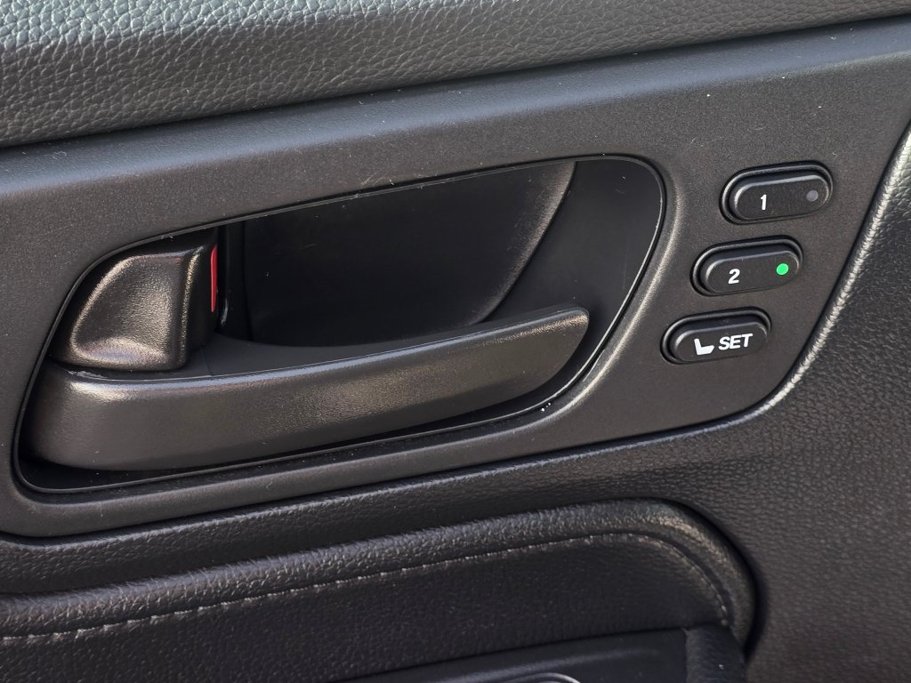 Used 2025 Honda Odyssey EX-L image 30