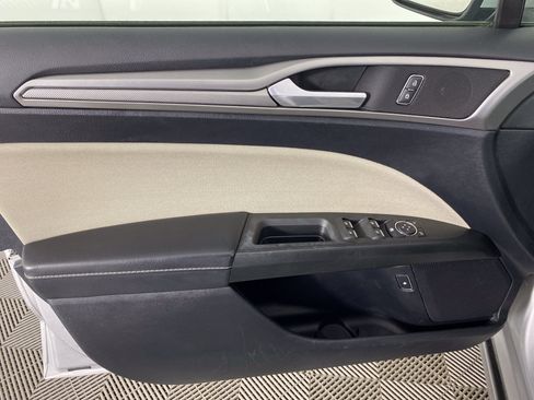 Used 2018 Ford Fusion S FWD image 13