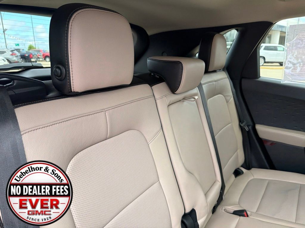 Used 2020 Ford Escape Titanium AWD/4WD image 3