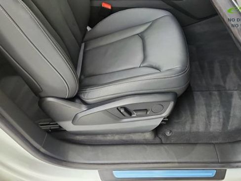 Used 2023 Audi Q8 Premium w/ Convenience Package AWD/4WD image 24