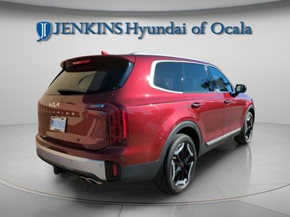 Used 2024 Kia Telluride S w/ S Sunroof Package