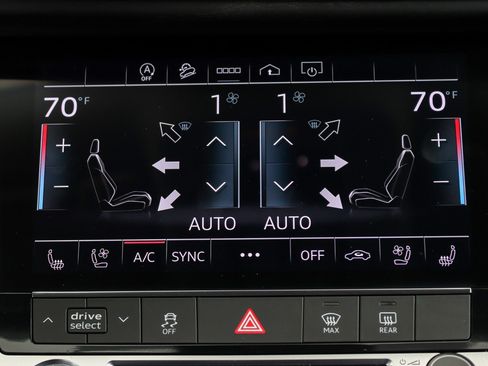 Used 2023 Audi Q8 Premium Plus w/ Premium Plus Package AWD/4WD image 17