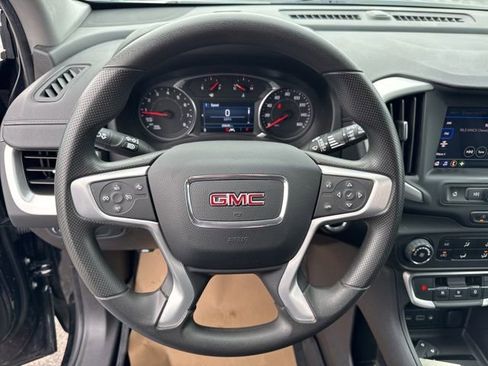 Used 2023 GMC Terrain SLE image 12
