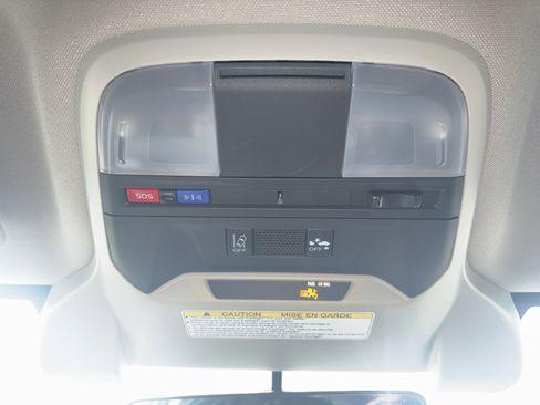 Used 2023 Subaru Crosstrek 2.0i Premium image 23