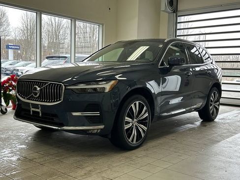 Certified 2023 Volvo XC60 B5 Plus image 1
