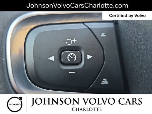 Certified 2025 Volvo XC40 B5 Core image 17