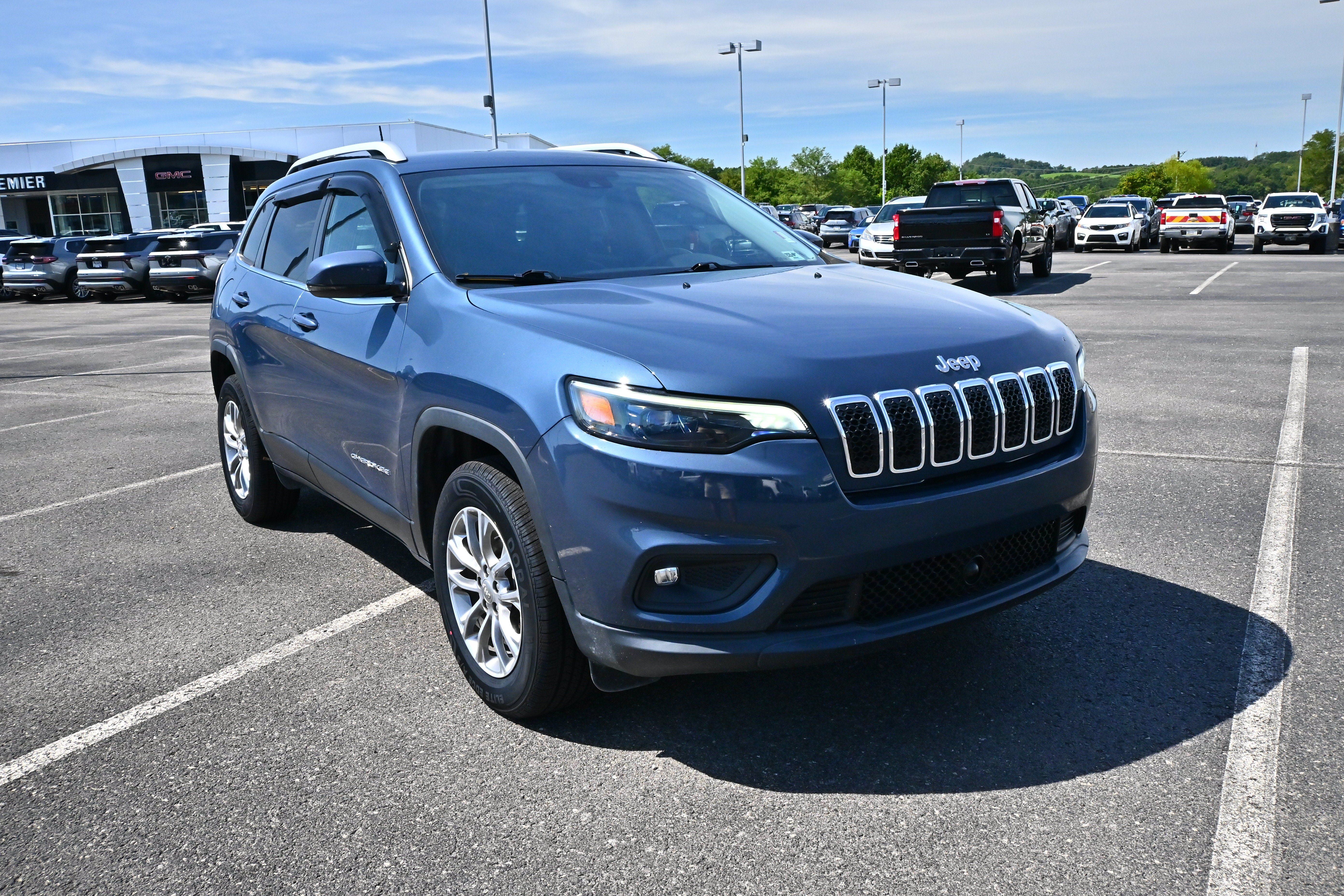 Used 2020 Jeep Cherokee Latitude Lux w/ Quick Order Package 2YH Lux AWD/4WD image 2