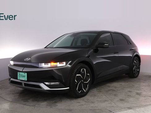 Used 2024 Hyundai Ioniq 5 SEL RWD image 2