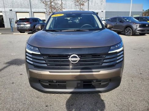 Certified 2025 Nissan Kicks SV image 9