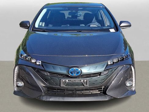 Used 2021 Toyota Prius Prime Limited FWD image 2