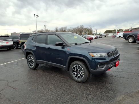 New 2026 Jeep Compass Trailhawk AWD/4WD image 5