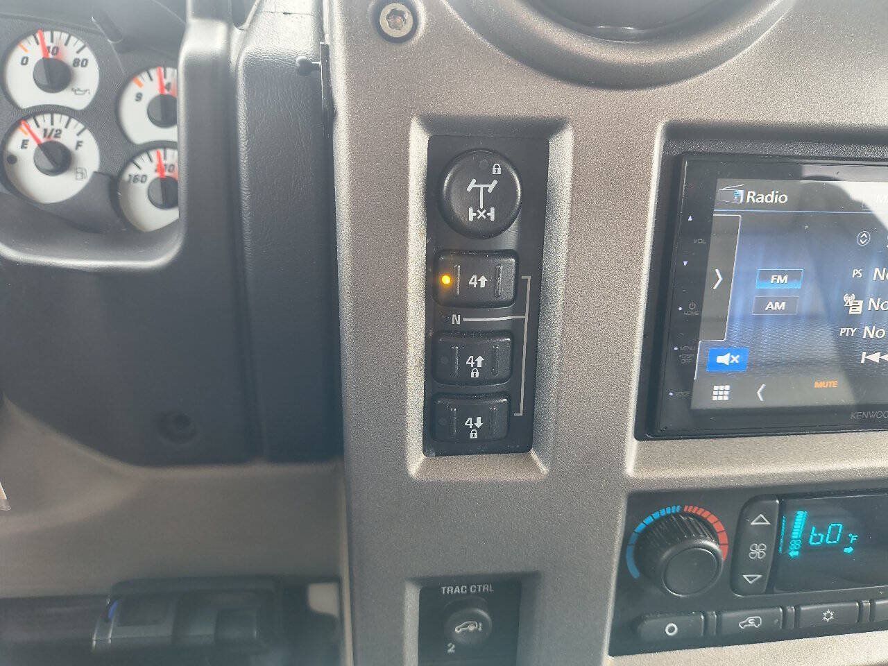 Used 2003 HUMMER H2 w/ Preferred Equipment Group AWD/4WD image 19