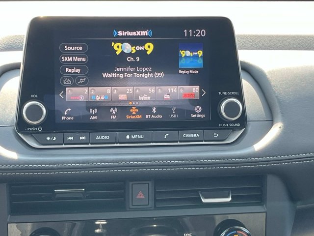 Used 2024 Nissan Rogue SV FWD image 16