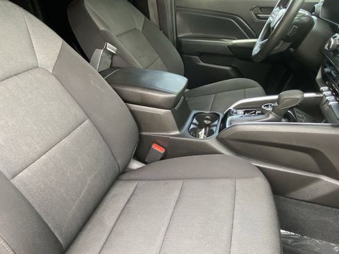 Used 2023 Chevrolet Colorado Trail Boss AWD/4WD image 15