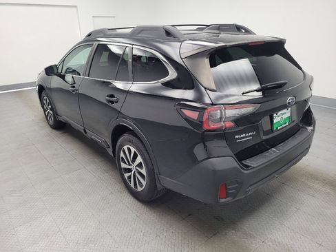 Used 2022 Subaru Outback Premium image 5