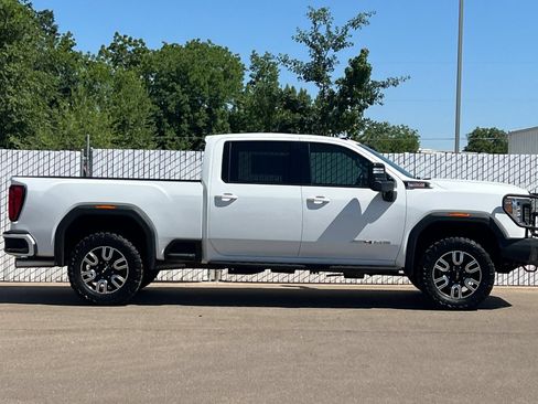 Used 2021 GMC Sierra 2500 AT4 w/ AT4 Premium Plus Package AWD/4WD image 3