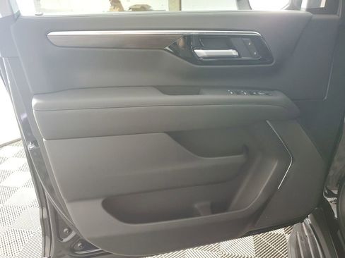 New 2026 Chevrolet Suburban LS image 28