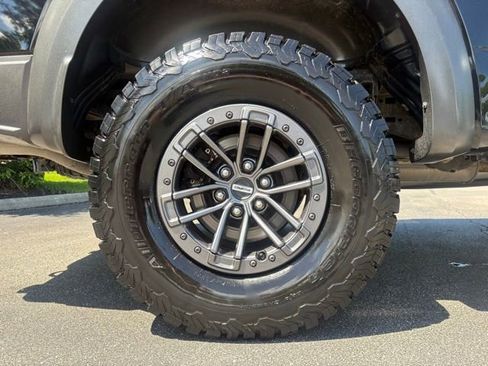 Used 2020 Ford F150 Raptor w/ Equipment Group 802A Luxury AWD/4WD image 14