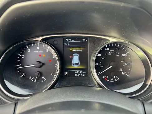 Used 2016 Nissan Rogue SL w/ SL Premium Package image 39