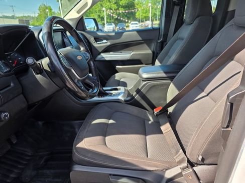 Used 2022 Chevrolet Colorado LT w/ Fleet Safety Package RWD image 19