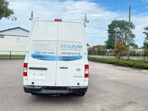 Used 2017 Nissan NV 2500 SV image 7