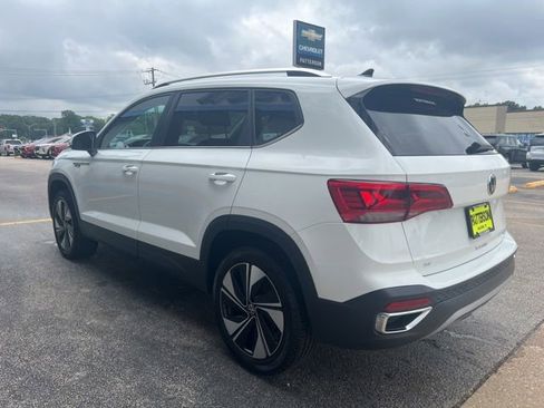Used 2023 Volkswagen Taos SE AWD/4WD image 7