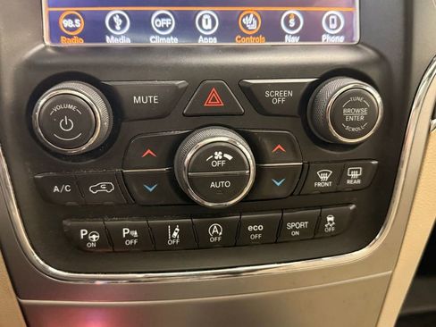 Used 2018 Jeep Grand Cherokee Overland image 33