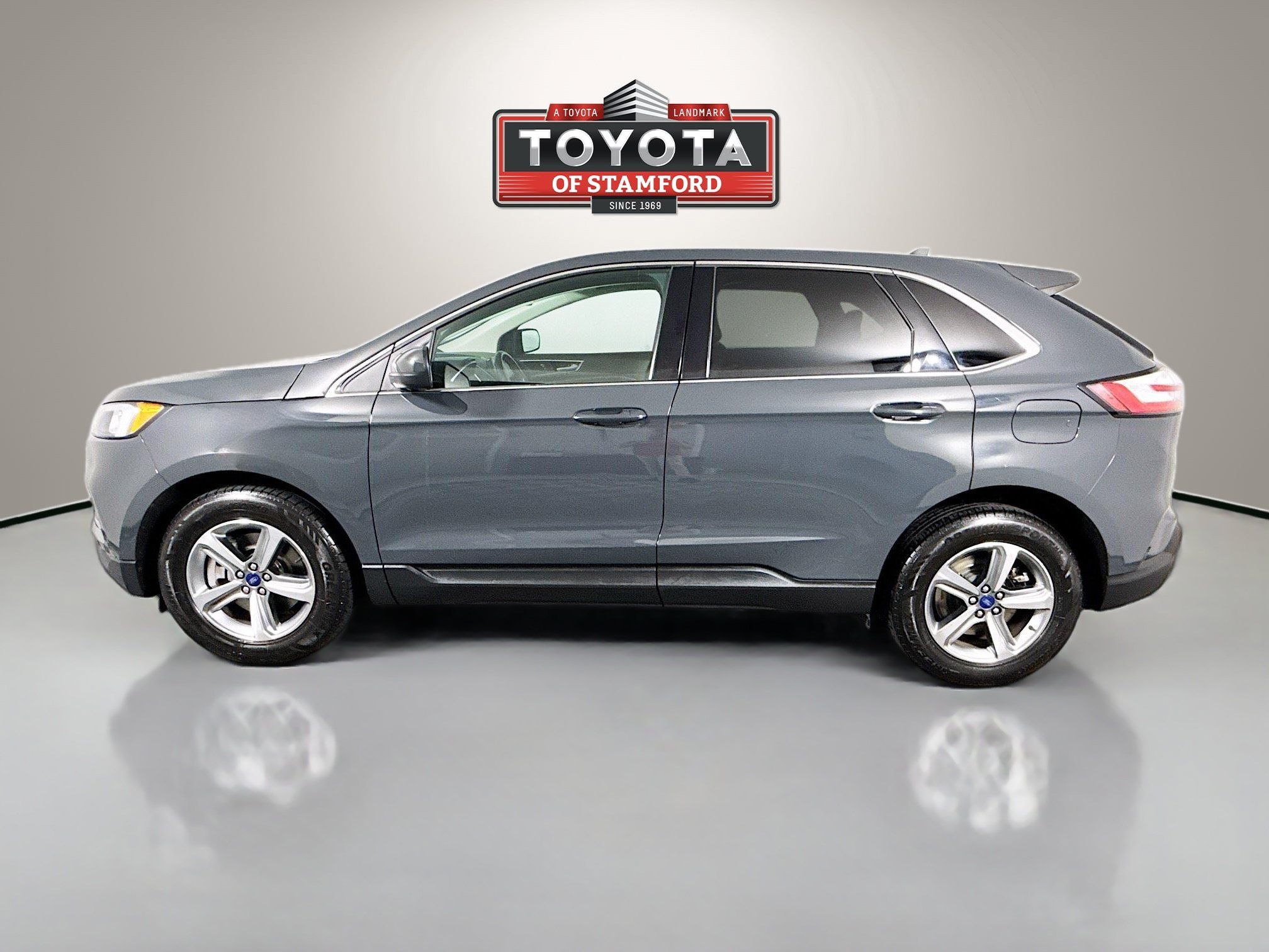 Used 2021 Ford Edge SEL w/ Convenience Package AWD/4WD image 4