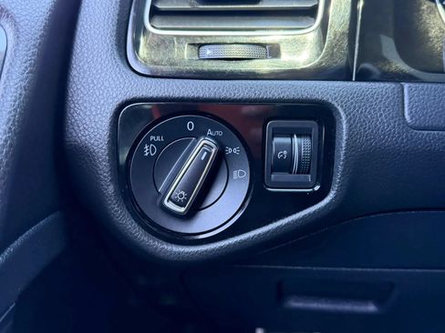 Used 2019 Volkswagen GTI S FWD image 31