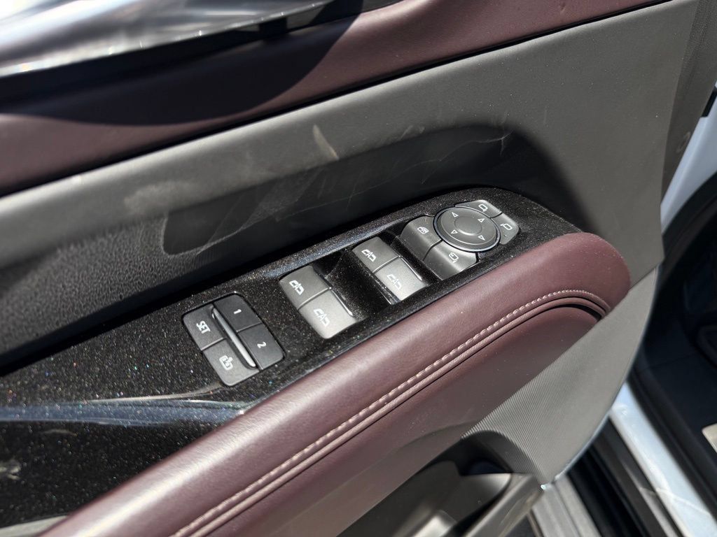 Used 2021 Cadillac Escalade Sport Platinum AWD/4WD image 16