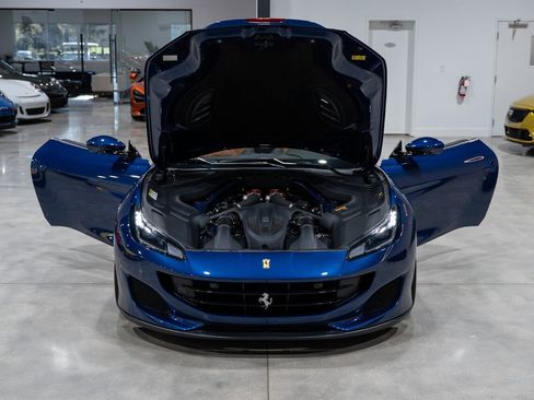 Used 2020 Ferrari Portofino image 42