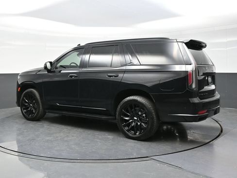 Certified 2022 Cadillac Escalade Sport w/ Touring Package AWD/4WD image 4