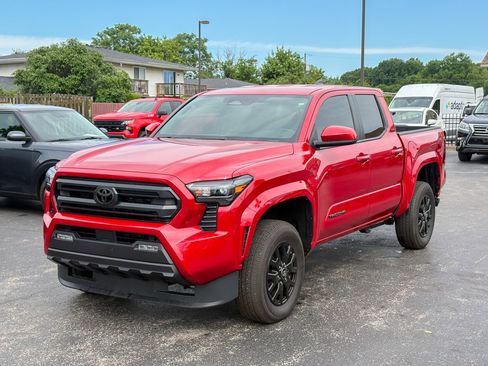 Used 2026 Toyota Tacoma SR5 AWD/4WD image 5