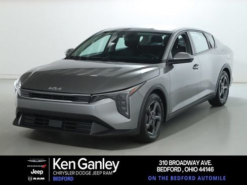 Used 2025 Kia K4 FWD image 1