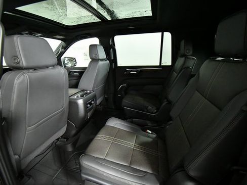 New 2025 Chevrolet Suburban High Country image 26