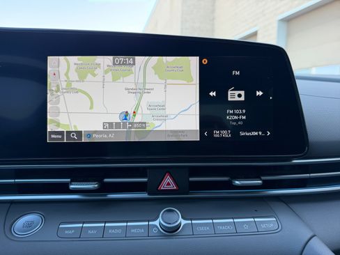 Used 2024 Hyundai Elantra SEL FWD image 26