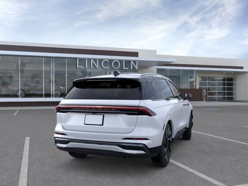 New 2026 Lincoln Nautilus Reserve AWD/4WD image 8