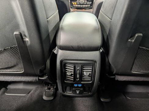 Used 2019 Jeep Grand Cherokee Limited X AWD/4WD image 33