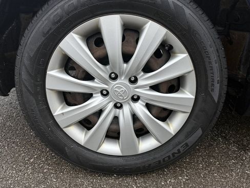 Used 2013 Toyota Corolla image 15