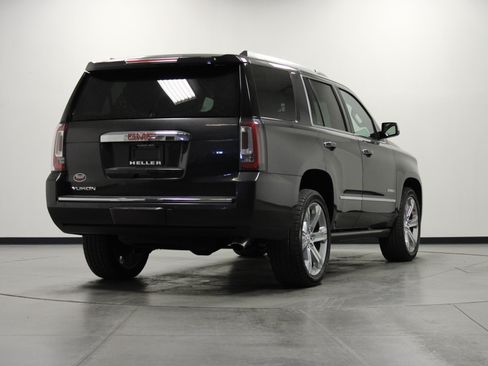 Used 2018 GMC Yukon Denali w/ Denali Ultimate Package AWD/4WD image 4