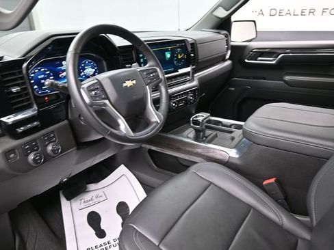 Used 2023 Chevrolet Silverado 1500 LTZ w/ LTZ Premium Package AWD/4WD image 18