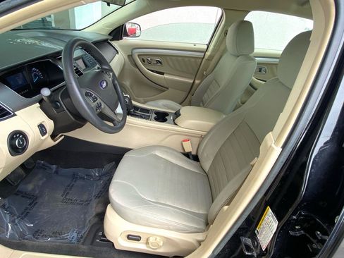 Used 2017 Ford Taurus SE FWD image 20