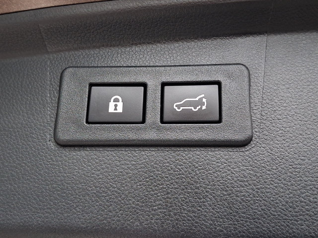 Used 2022 Subaru Outback Touring AWD/4WD image 31