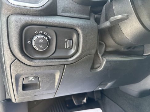 Used 2021 RAM 1500 Big Horn image 14